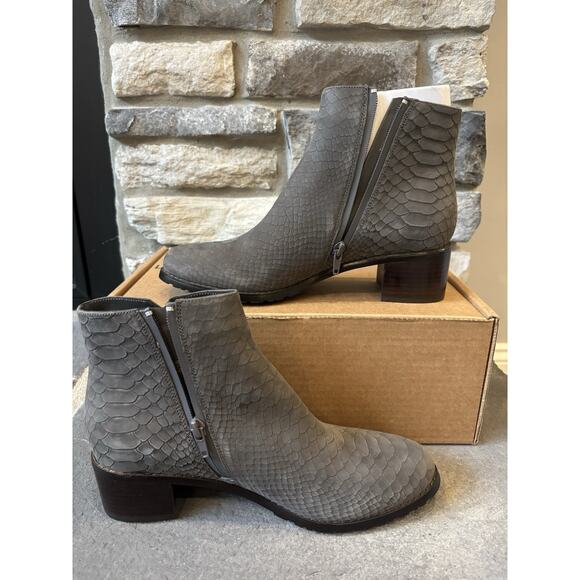 New Vaneli Udette Boots Gray Snake Effect Women's Size US 9.5N - Picture 2 of 6